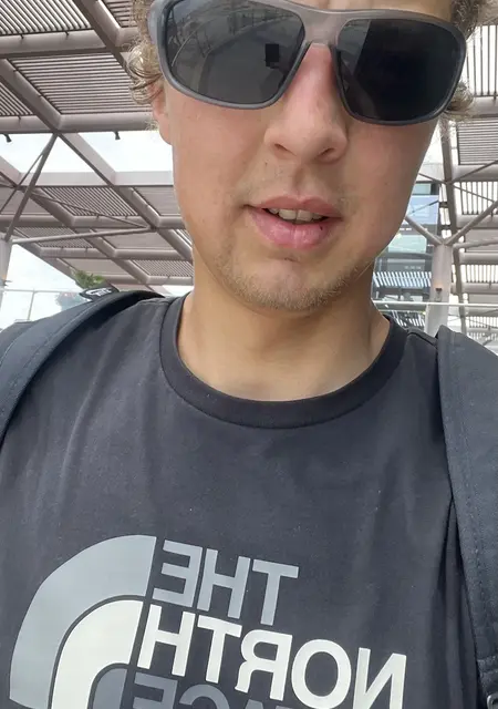 Soy Nikita, 26 años de Murcia, busco conocer gente para pasatiempo agradable