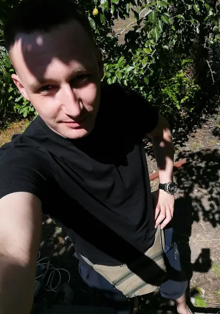 Дмитрий из Волновахи, мне 33, познакомлюсь на одну ночь