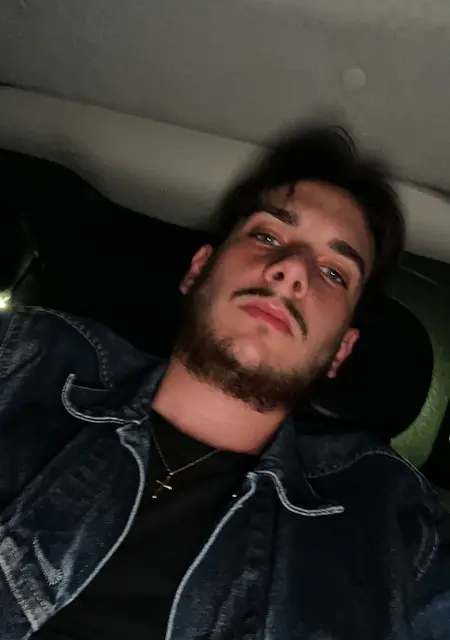 Moderated из Катания, мне 24, познакомлюсь на одну ночь