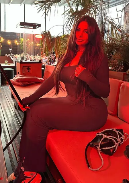 Я Meeelis, 25, из Франкфурта-на-майне, ищу знакомство для дружбы