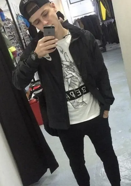 Паща из Ивано-Франковска, мне 21, познакомлюсь на одну ночь