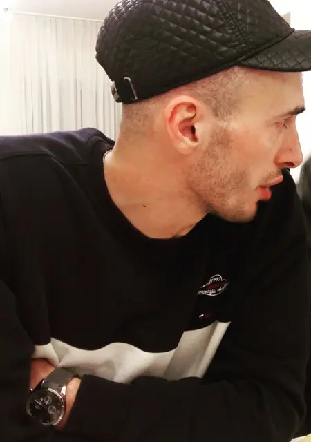 Юра из Мелитополя, ищу на сайте знакомства на одну ночь