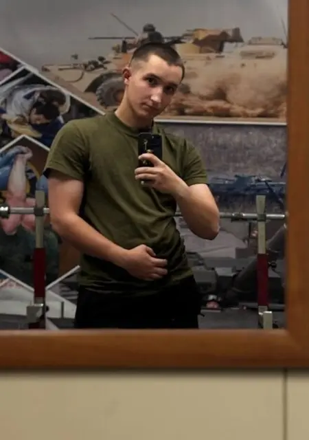 Я Иван, 18, знакомлюсь для дружбы в Киеве