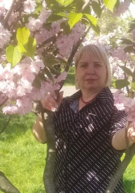 Ольга из Киева, мне 50, познакомлюсь для общения