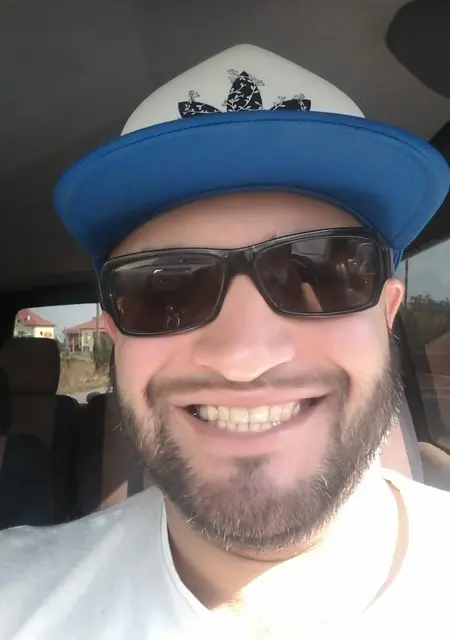 Сергей з Чернівців, мені 45 років, познайомлюсь для вірт