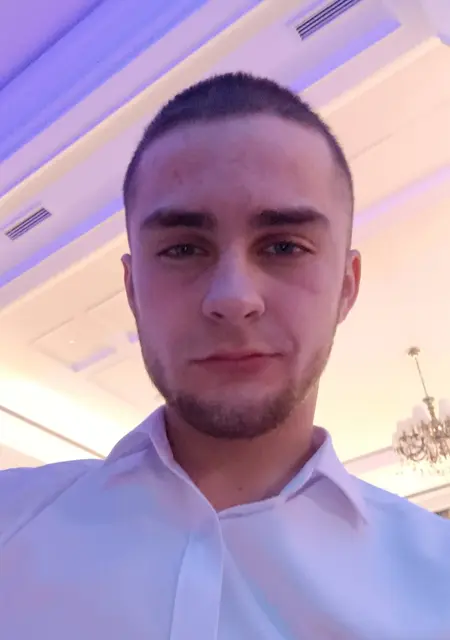 Евгений з Харцизьк, мені 25 років, познайомлюсь на одну ніч