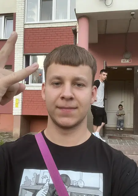Nikita из Гродно, мне 19, познакомлюсь на одну ночь