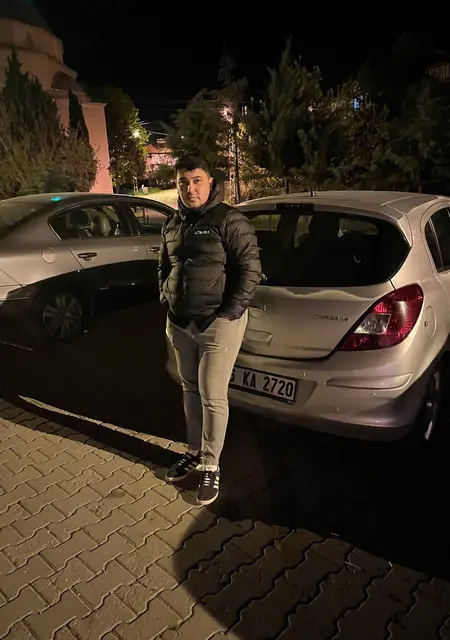 Я Anl, 32, из Анкары, ищу знакомство для приятного времяпровождения