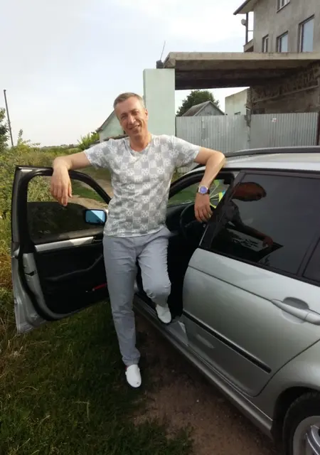 Я Андрей, 51, из Львова, ищу знакомство для приятного времяпровождения
