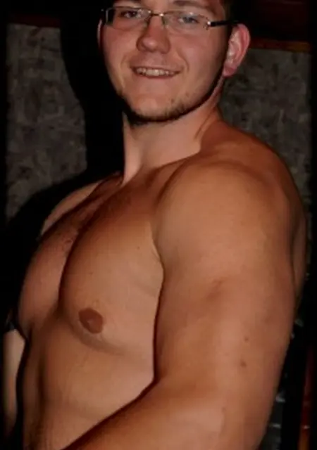 Djon из Хмельницкого, мне 34, познакомлюсь на одну ночь