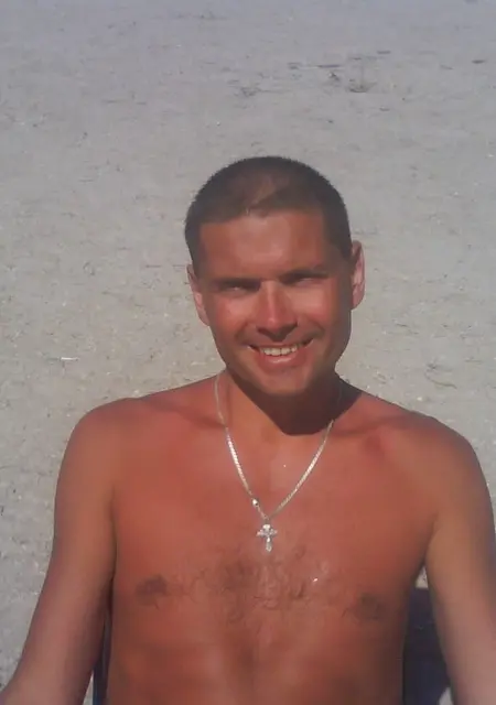 Anton из Черкасс, мне 50, познакомлюсь на одну ночь