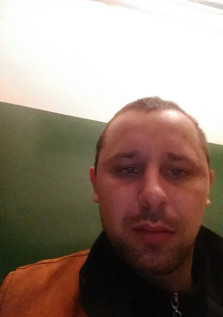 Коля из Солигорска, мне 38, познакомлюсь для приятного времяпровождения