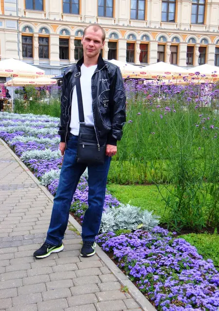 Я Roman, 43, знакомлюсь без обязательств в Берлине