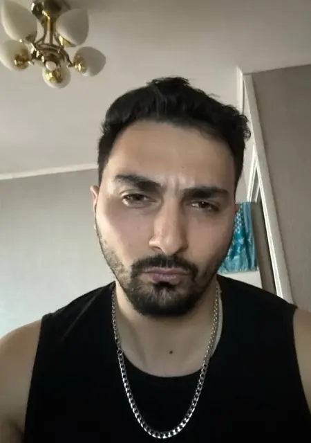 Ruslan из Стивенедж, мне 27, познакомлюсь на одну ночь