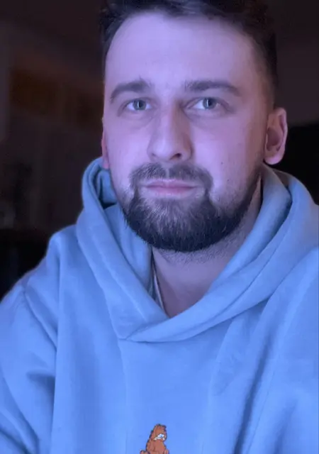 Я Дмитро, 26 років з Харкова, шукаю знайомства без зобов'язань