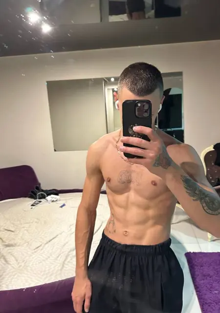 Я Red, 23, знакомлюсь без обязательств в Пхукете