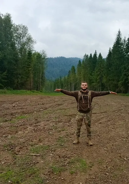 Я Vladislav, 23, из Великого Бурлука, ищу знакомства без обязательств