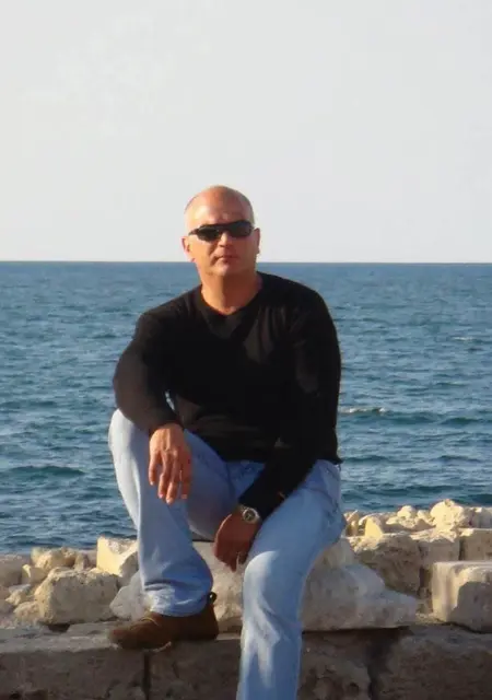 Alex из Одессы, мне 55, познакомлюсь для приятного времяпровождения