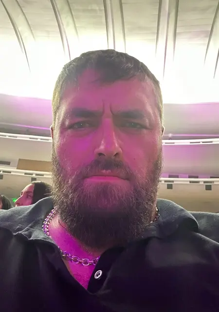 Джони из Алматы, ищу на сайте знакомства на одну ночь