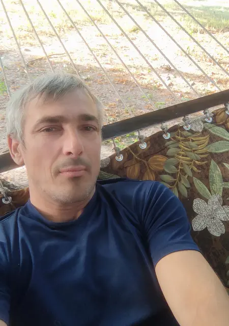 Я Александр, 44, из Броваров, ищу знакомства без обязательств