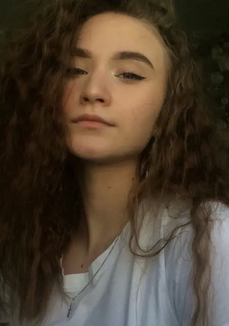 Я Аня, 21, из Киева, ищу знакомство для вирта