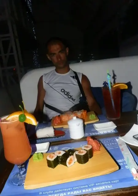 Саша з Броди, мені 47 років, познайомлюсь без зобов'язань