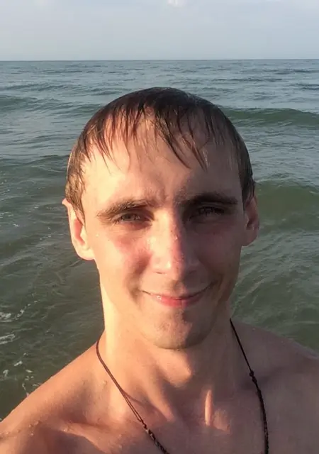 Андрей из Алчевска, ищу на сайте приятное времяпровождение