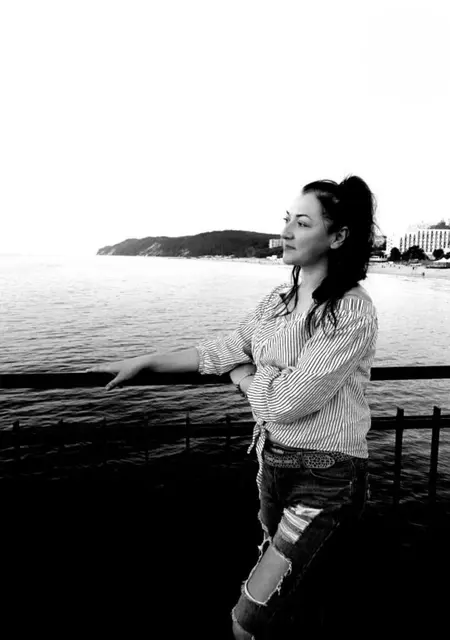 Альона из Варшавы, мне 35, познакомлюсь