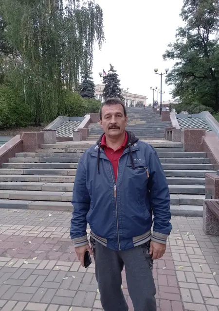 Александр из Бреста, мне 62, познакомлюсь на одну ночь