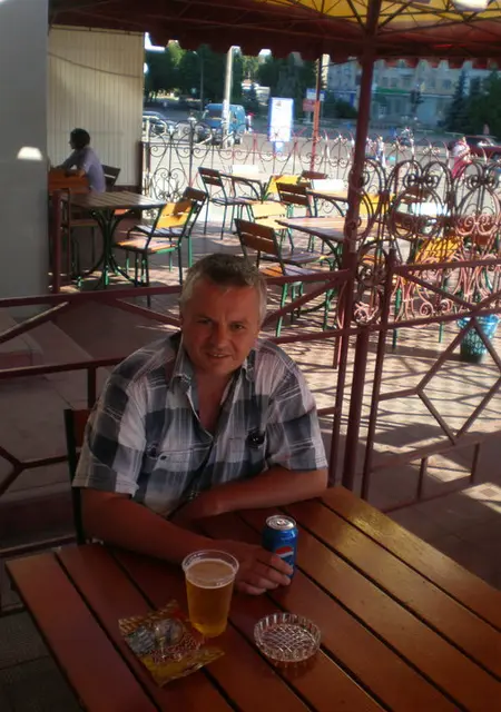 Alex из Киева, ищу на сайте знакомства на одну ночь