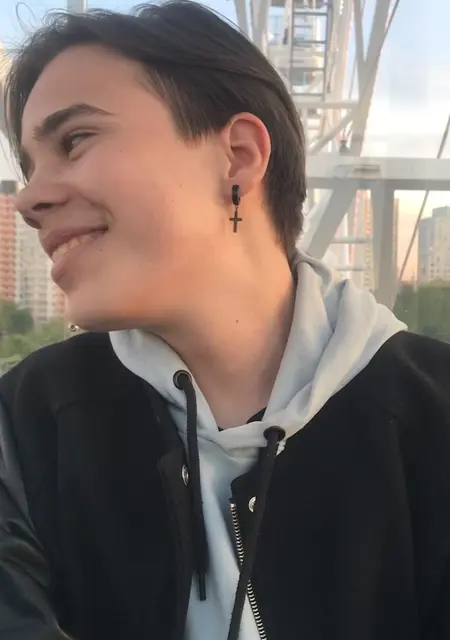 Валерий из Вены, мне 19, познакомлюсь на одну ночь