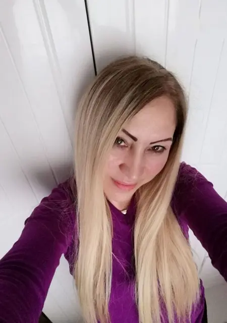 Я Lacramioara, 32, знакомлюсь в Бухаресте