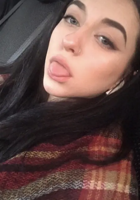 Я Надюша, 24, знакомлюсь для общения в Запорожье