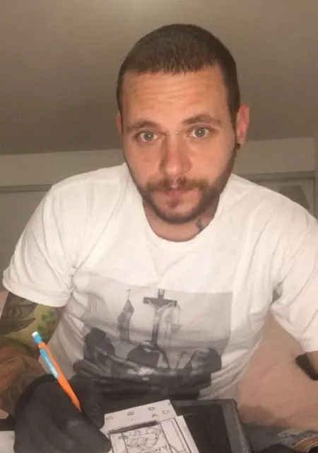 Я Loser, 29, знакомлюсь в Париже