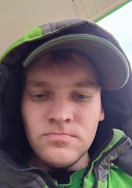 Дмитрий из Черкасс, ищу на сайте знакомства на одну ночь