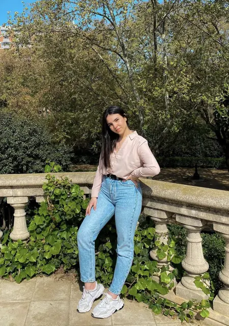 Оля з Чернівці, шукаю на сайті приємне проведення часу