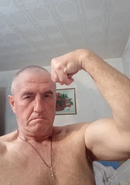 Крокус из Донецка, мне 57, познакомлюсь для приятного времяпровождения