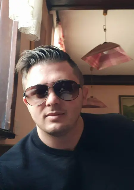 Вова з Івано-Франківська, шукаю на сайті спілкування