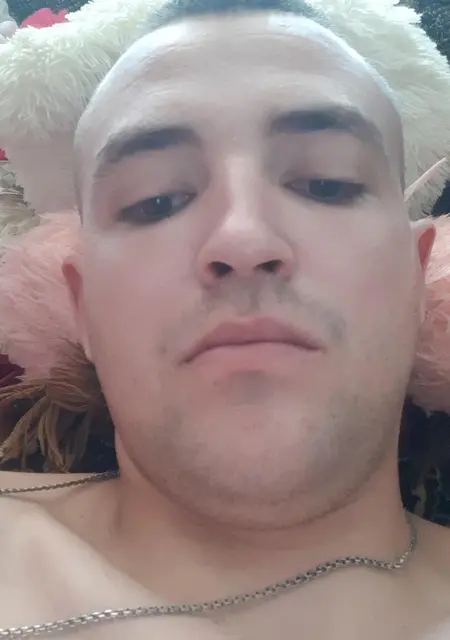 Никита из Донецка, ищу на сайте знакомства на одну ночь