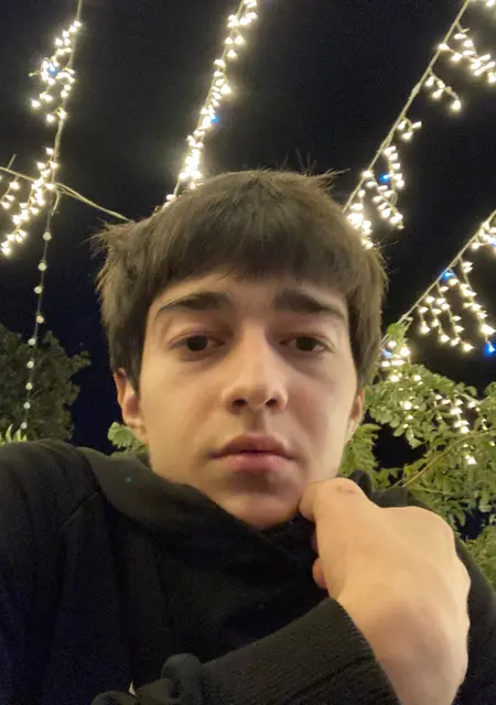 Сая из Берлина, ищу на сайте вирта