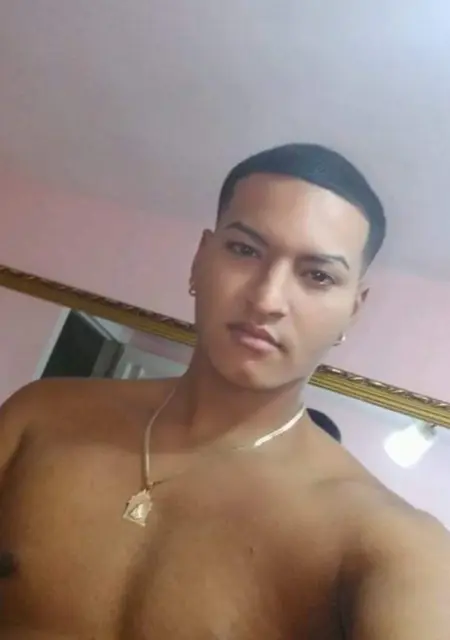 I'm Javier, 23, looking to meet for no strings attached in Dagenham