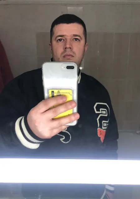 Алексей из Черновцов, мне 40, познакомлюсь для открытые отношения