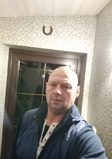 Я Дмитрий, 53, из Борисова, ищу знакомства без обязательств