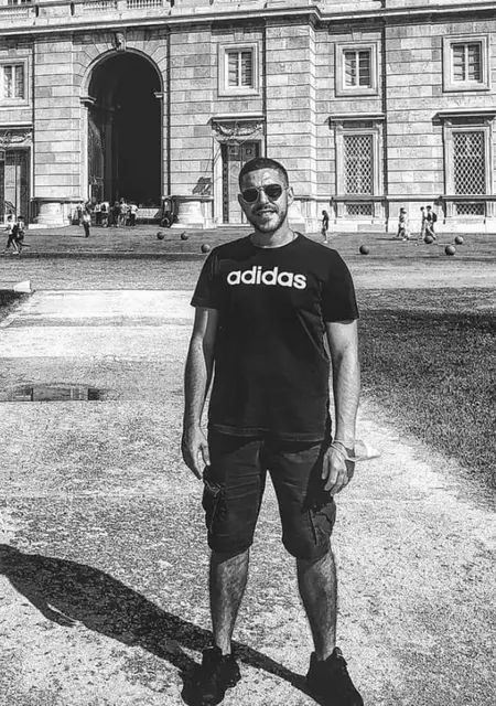 Luca Sanremo из Рима, мне 32, познакомлюсь