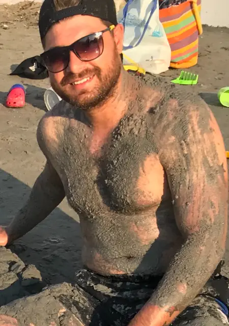 Kvn из Коньи, мне 34, познакомлюсь на одну ночь