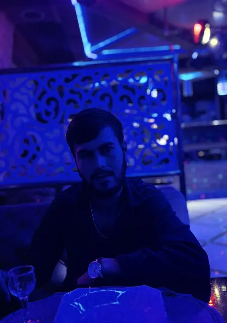 Габиль из Парижа, мне 20, познакомлюсь для общения