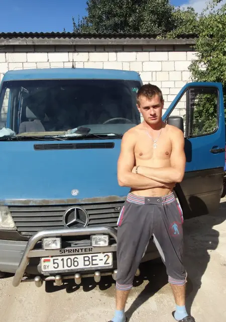 Александр из Чашников, мне 36, познакомлюсь для приятного времяпровождения