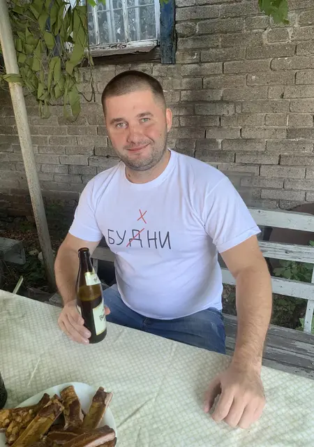 Я Стас, 40 років, знайомлюсь для приємного проведення часу у Дніпрі