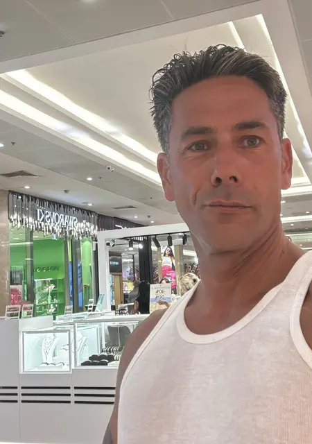 Eyal из Тель-авива, мне 48, познакомлюсь для постоянных отношений