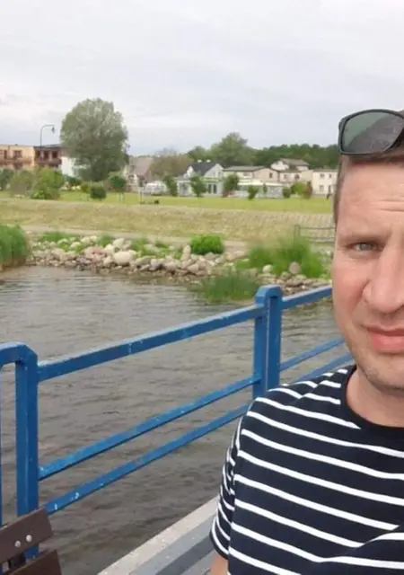 Adam из Варшавы, мне 41, познакомлюсь на одну ночь